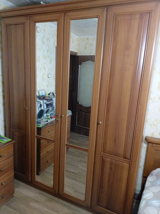Спальный гарнитур