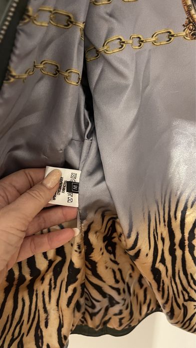 Vand haina piele verde cu gluga noua