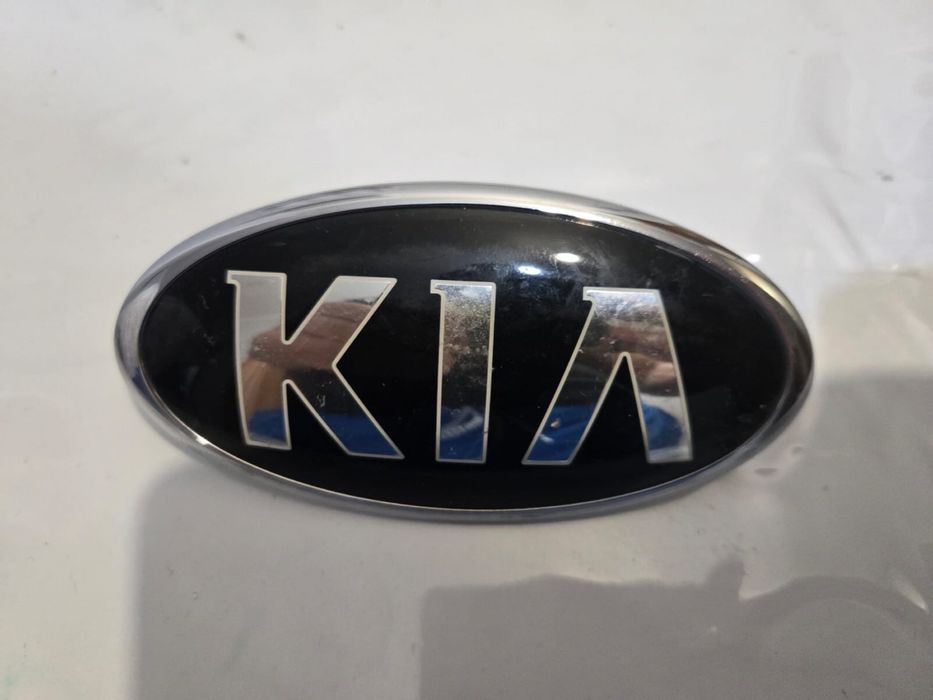 Продам пульты и эмблему