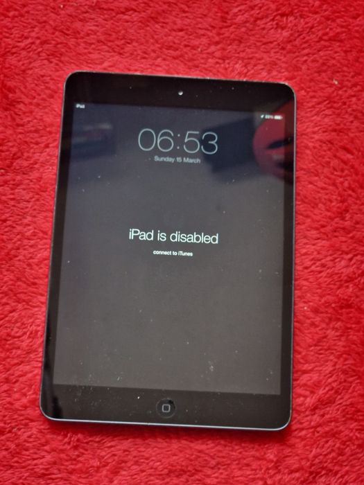 Tableta ipad pentru piese