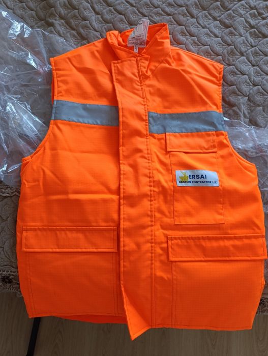 Продам безрукавку