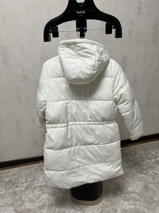 Продам зимний пуховик 5000 тенге.