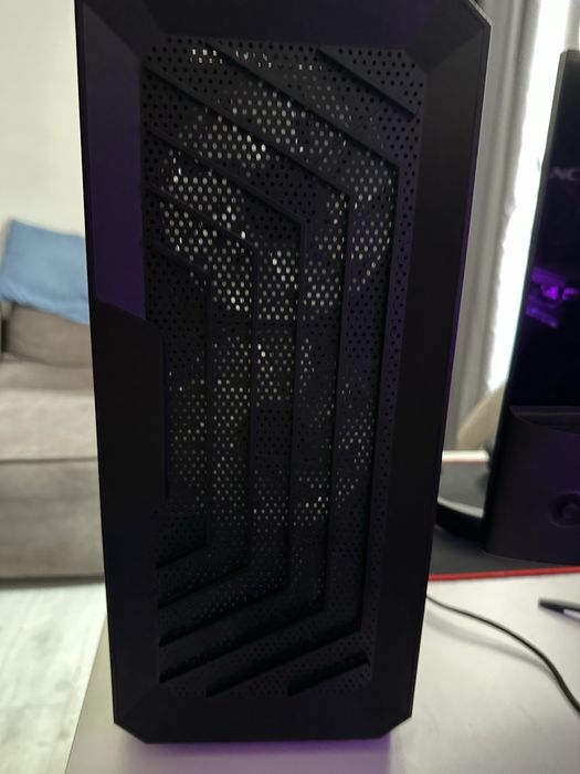 Продам корпус с материнской платой