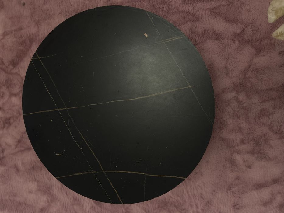 Masuta de cafea, neagra, folosita