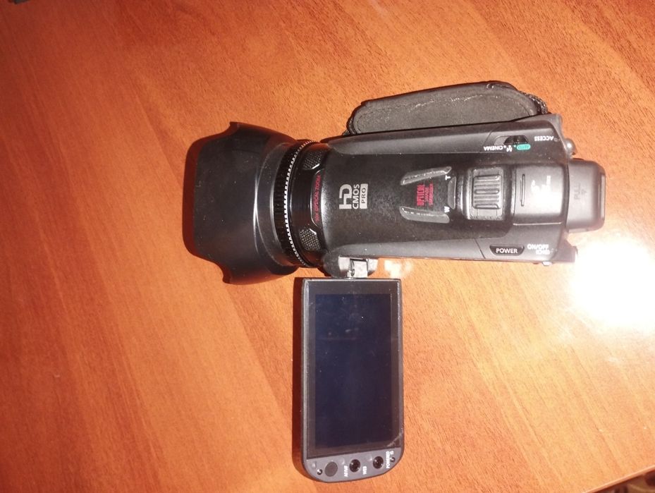 Video camera sotiladi