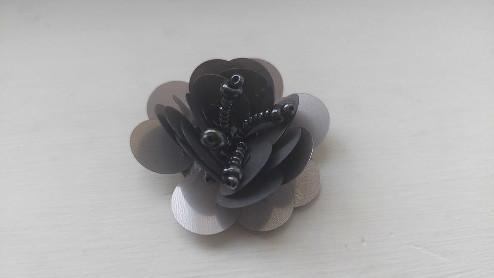 Декоративни цветя с мъниста