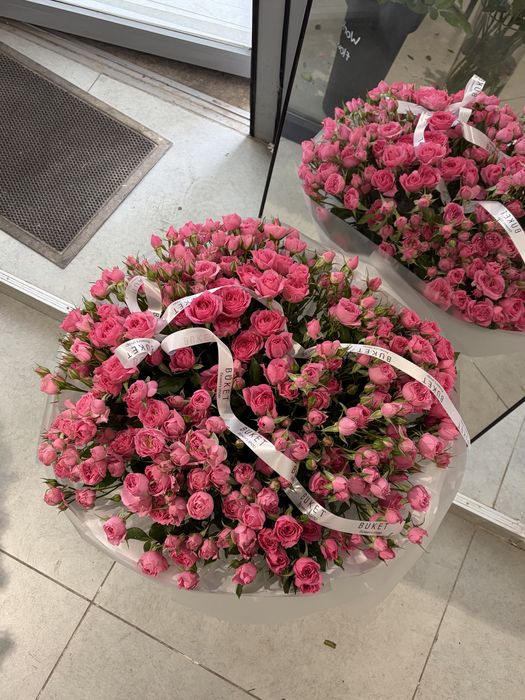 Метровый букет из кустовых роз