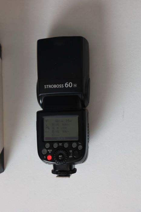 светкавица Quadralite Stroboss 60 - Nikon