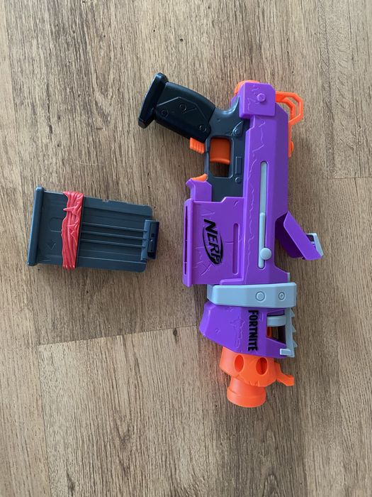 Продавам Фортнайт Нърфове