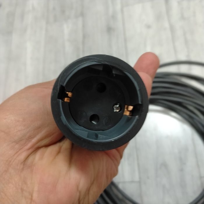 Prelungitor 30 M din  cablu RV-K 3×2,5mm cu ștecher și priza legrande cu  IP 44