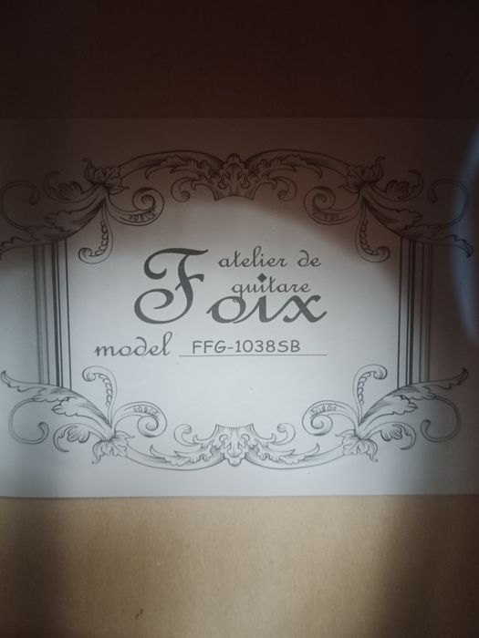 Продается акустическая гитара.