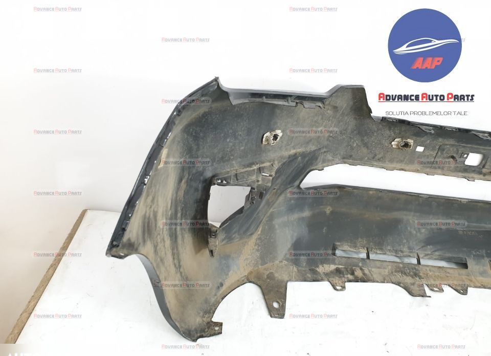 Предна броня оригинална в добро състояние Тойота Ленд Крузър / Toyota