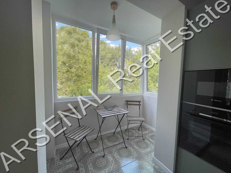 Дава се под наем Тристаен апартамент в София, Красно село - 114 кв.м за 750 € - Снимка #2