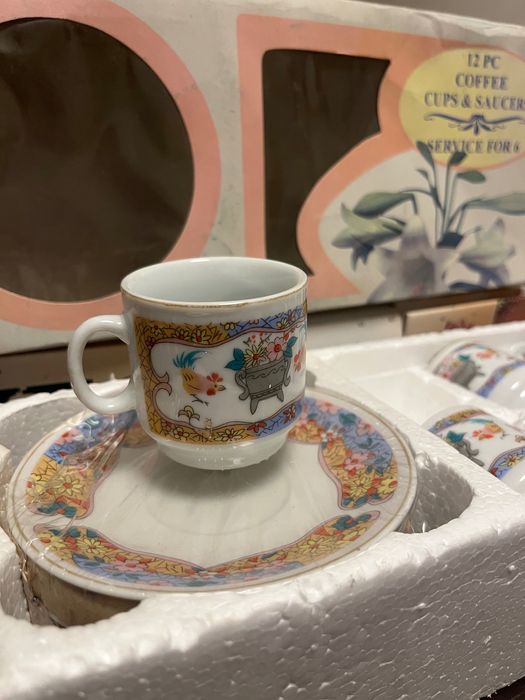 Порцеланови сервизи за кафе, чай и термо чаша