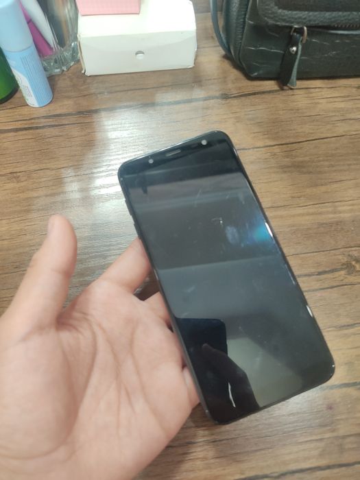 Glaxy J6 в хорошем состоянии