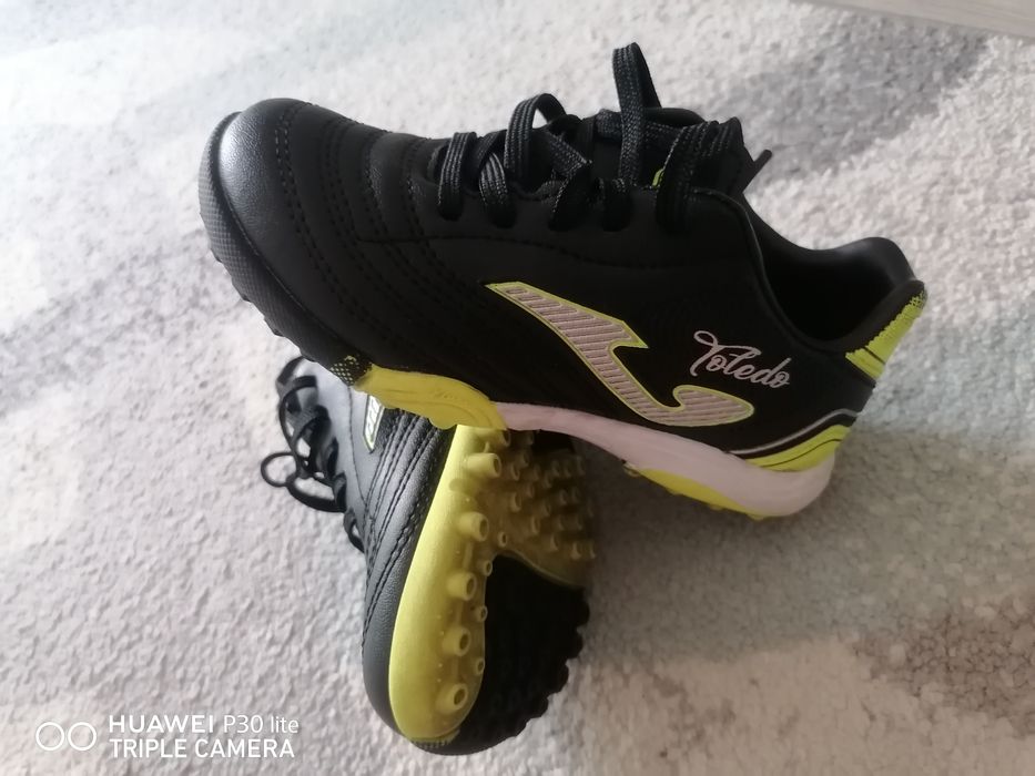 Adidași fotbal JOMA