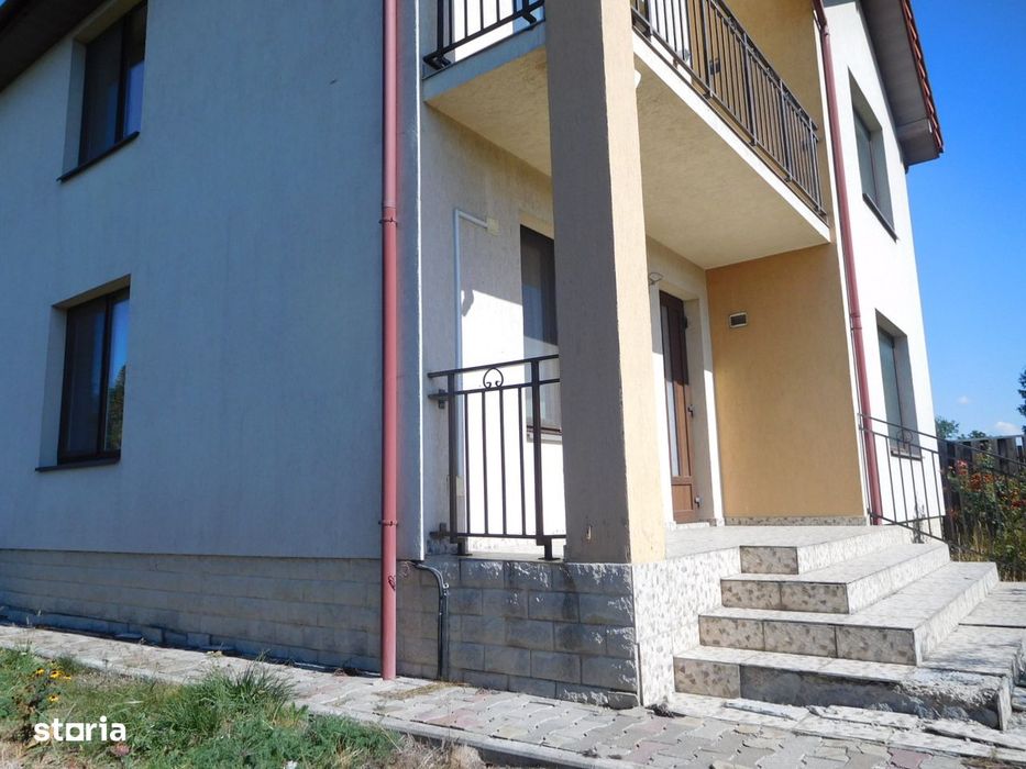 Casa si livada aproape de oras