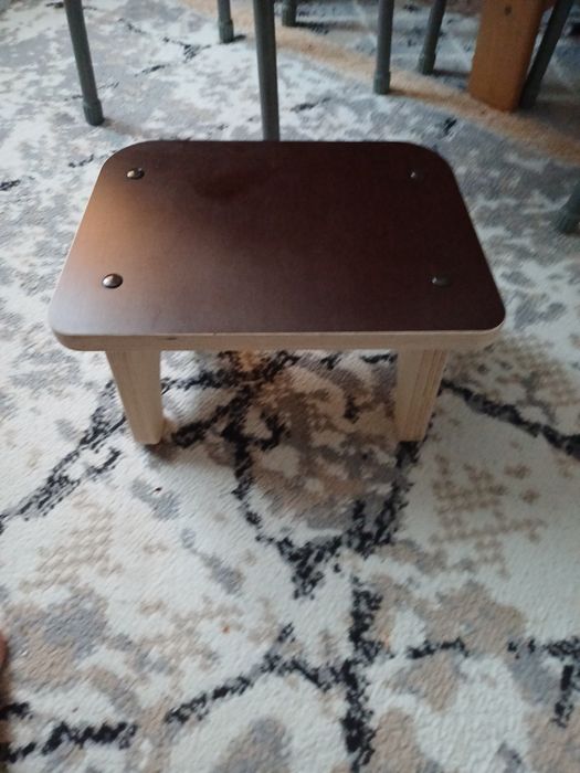 Продам табурет срочно