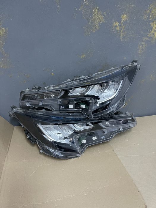 Far dreapta Toyota Corolla XII 7 E210 Full Led 8115002S60 an 2018-2024