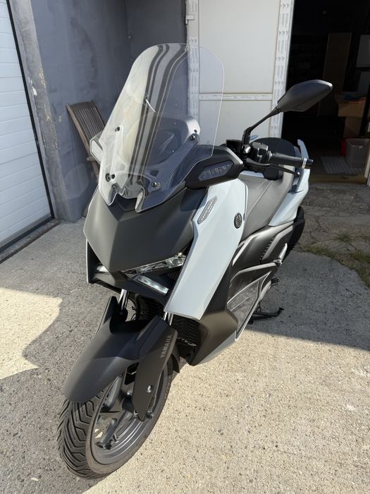 Yamaha X-Max Techmax 300 2025