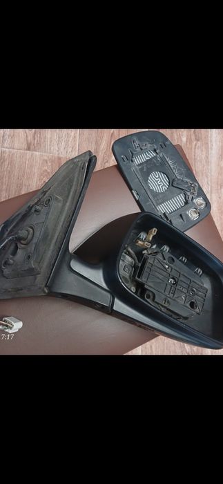 Авенсис Т25 зеркало правое