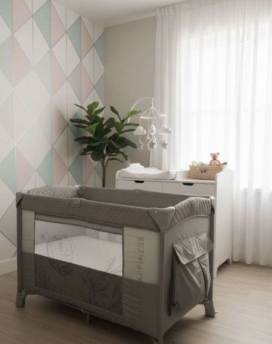 Стул для кормления, манеж с матрасом