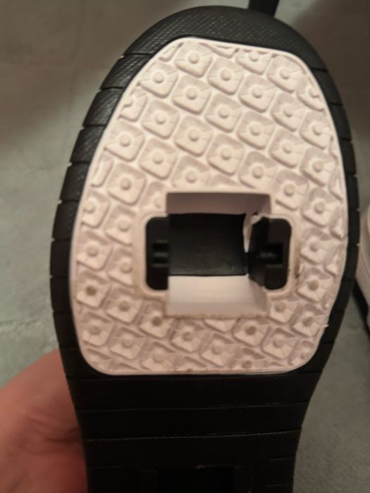 Pantofi Roller Skate