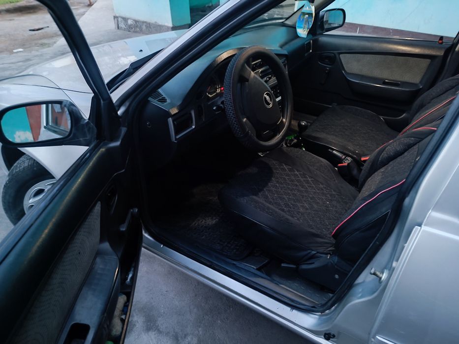 Nexia 2 2014 sotiladi