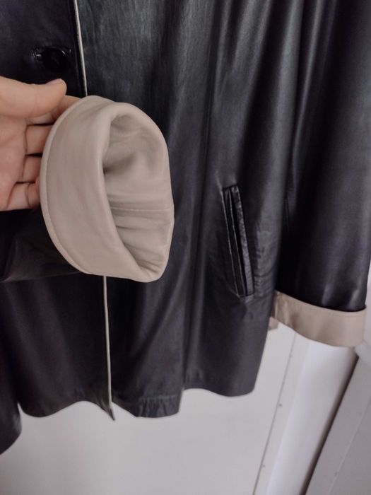 Дамско кожено яке с качулка