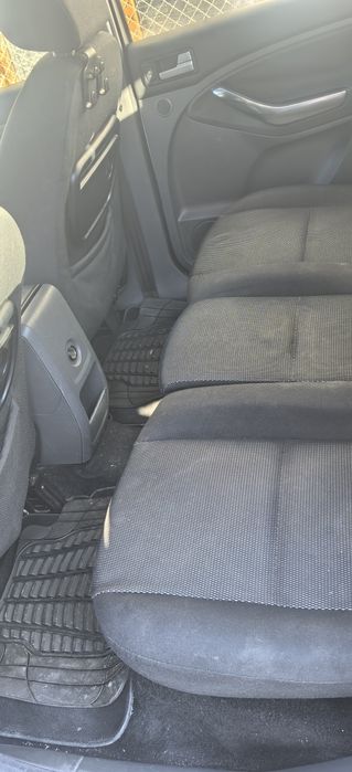 Ford c-Max бензин