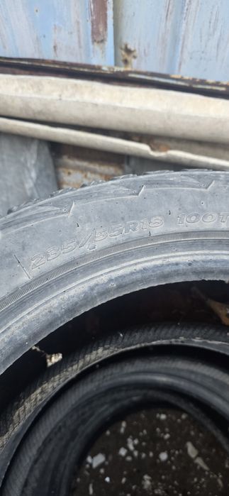 235/55/18.      235/60/18