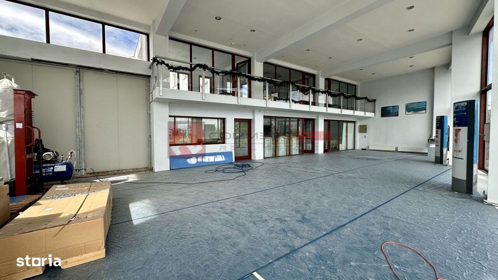 Spatiu Comercial 850 Mp. - Showroom Auto - Curte 4055 Mp.