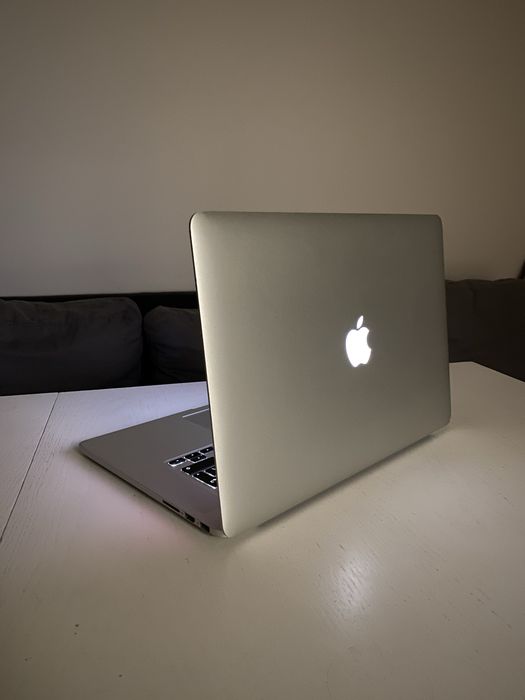 MacBook Pro 15″ Retina i7 / 16GB / 500GB – macOS + Windows