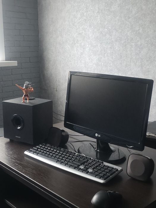 Продам компьютер в полном комплекте