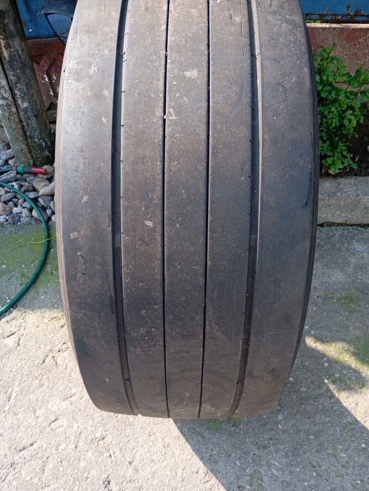 Vând 2 anvelopa 385 55 22,5