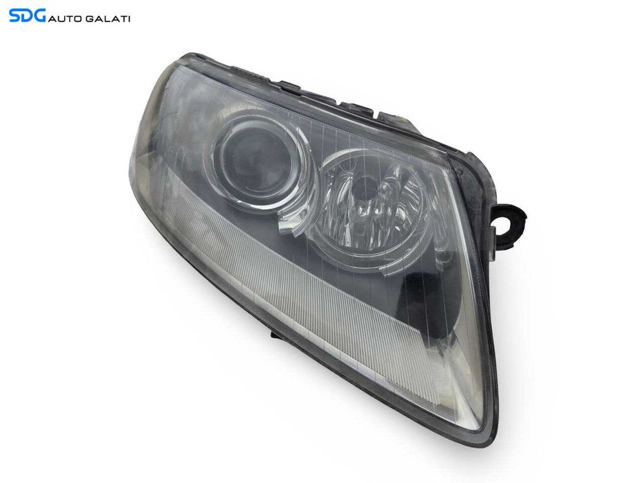 Far Dreapta cu Lupa si Xenon Audi A6 C6 4F 2004 - 2008 Cod 5DV008290-00 [LS1027]