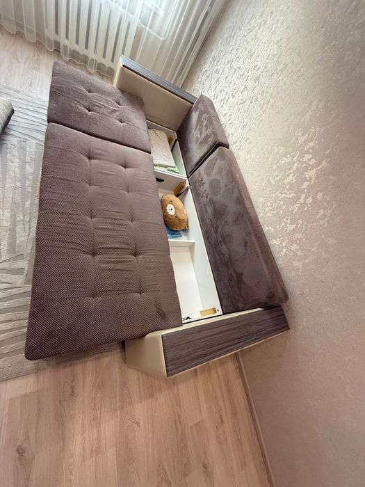 Продам диван в отличном состоянии.