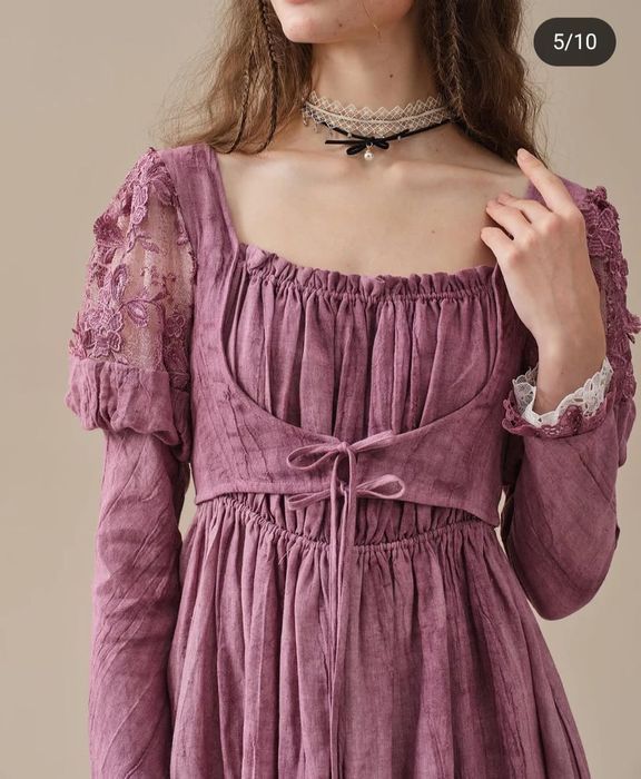 Ленена Рокля Linennaive