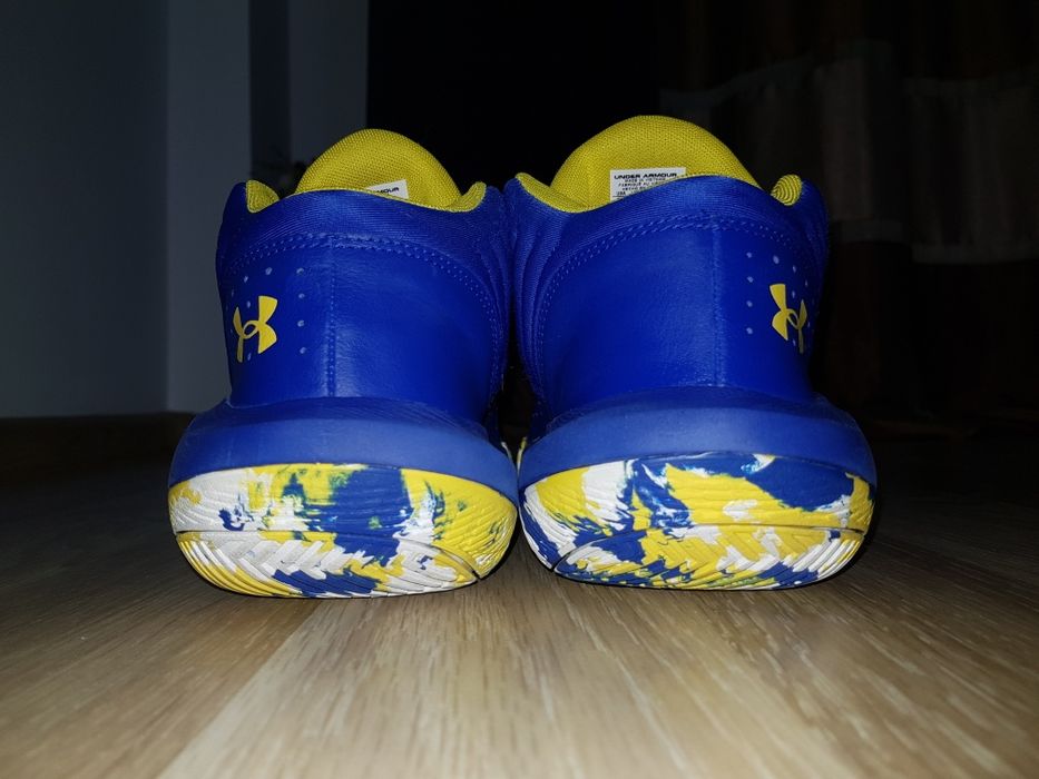 Adidasi Under Armour mărimea 40