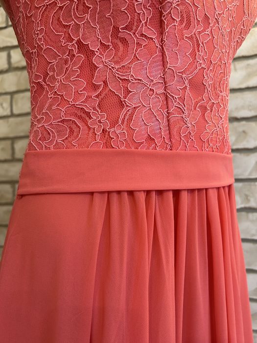 Продам вечерние платья , новые !