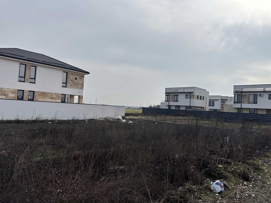 Vand teren intravilan in Pantelimon langa lac | 444mp - 93000euro+TVA