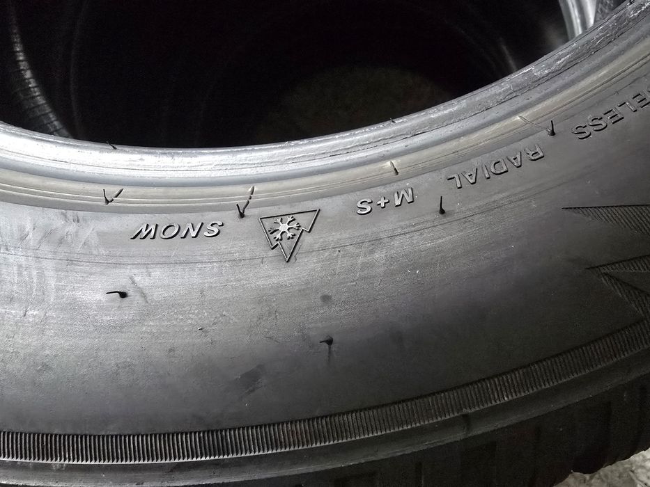 Bridgestone 235/55 R18 104H MS iarnă