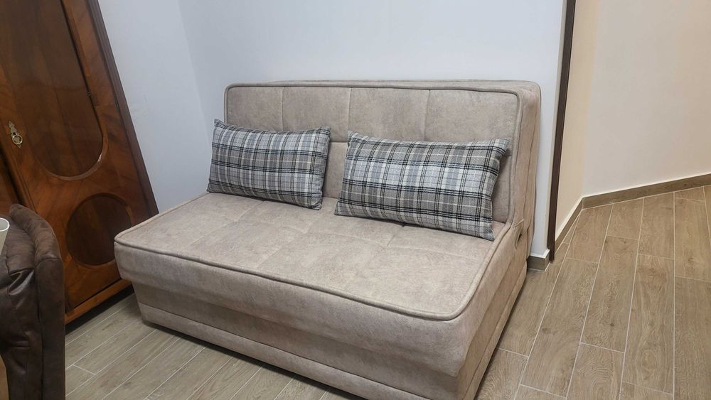 Отдавам 2стаен обзаведен лукс топ център