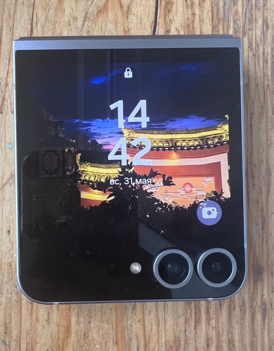 Samsung Galaxy Z Flip6