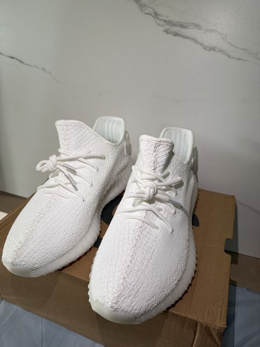 Yeezy 350 V2 (cream/white)