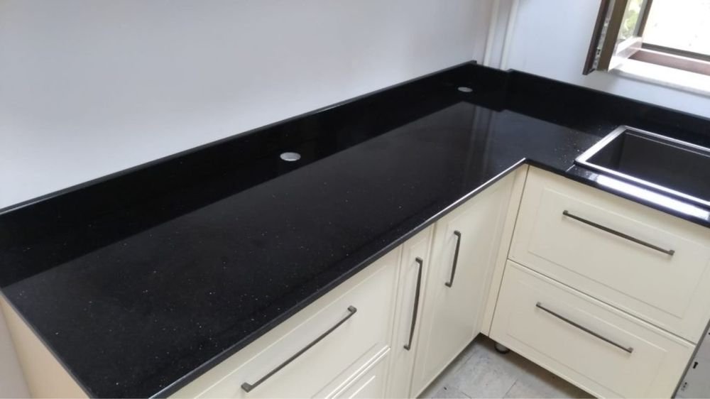 Blat/Glafuri/Trepte de granit natural la comanda