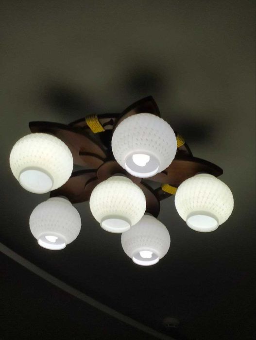 Люстра продается