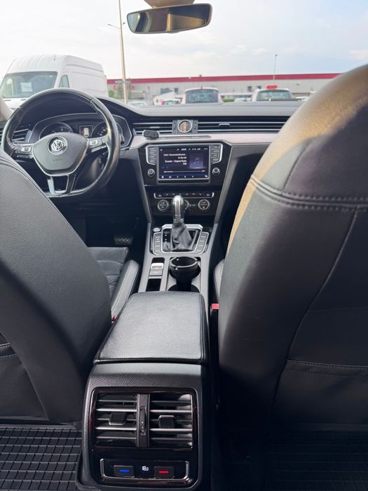 Volkswagen Passat 2015 , Automat , 2.0 TDi