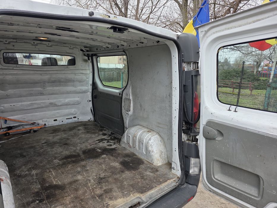 Opel Vivaro 2.5 , 2005