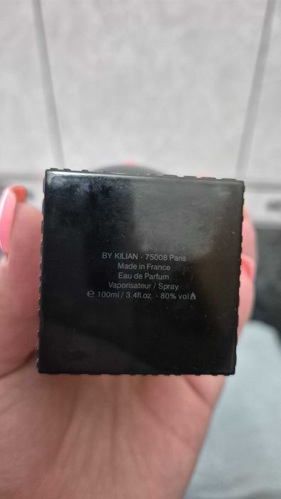 Продам духи Kilian